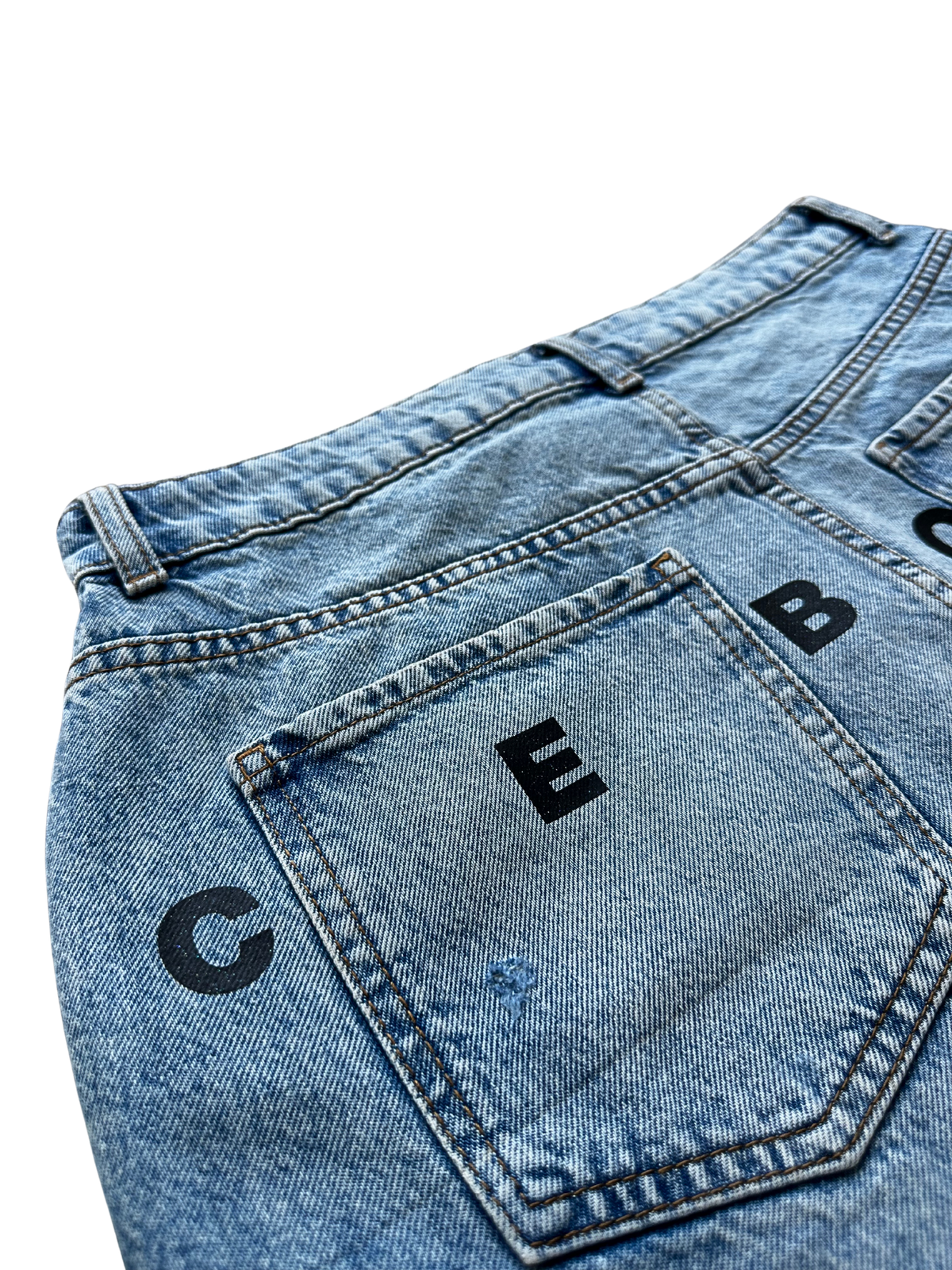 DISTRESSED CB DENIM SHORTS